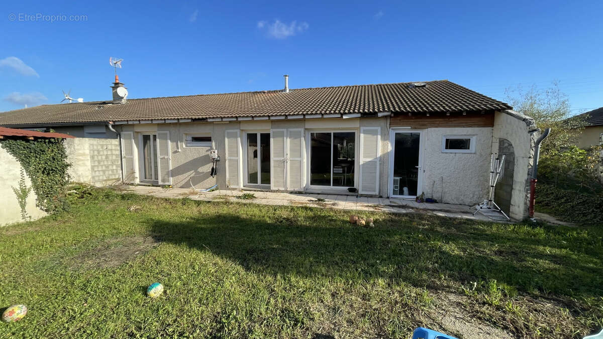 Maison à PONT-DE-L&#039;ISERE