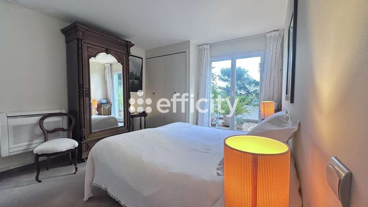 Appartement à VILLENEUVE-LES-AVIGNON