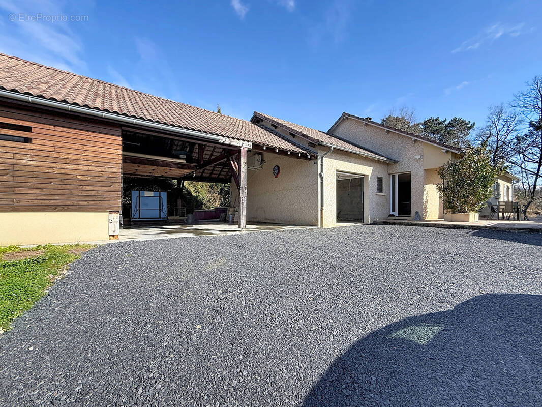 Maison à SAINT-VIANCE