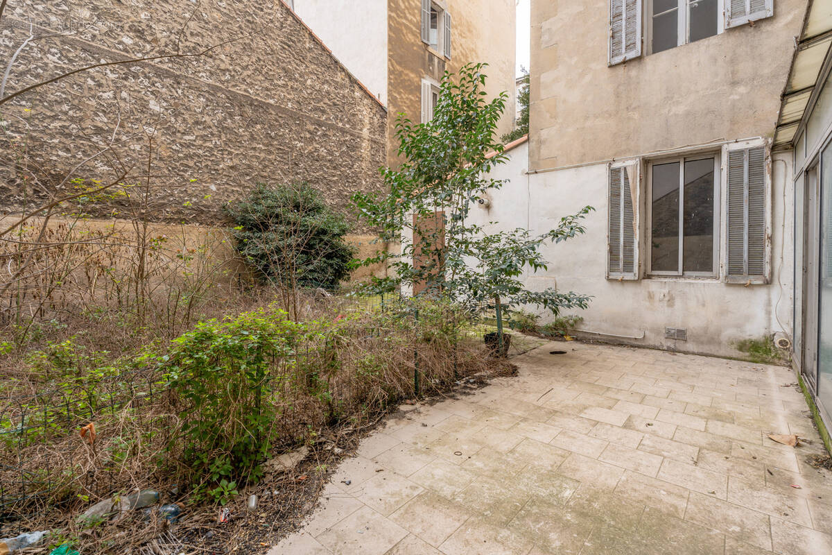 Appartement à MARSEILLE-4E