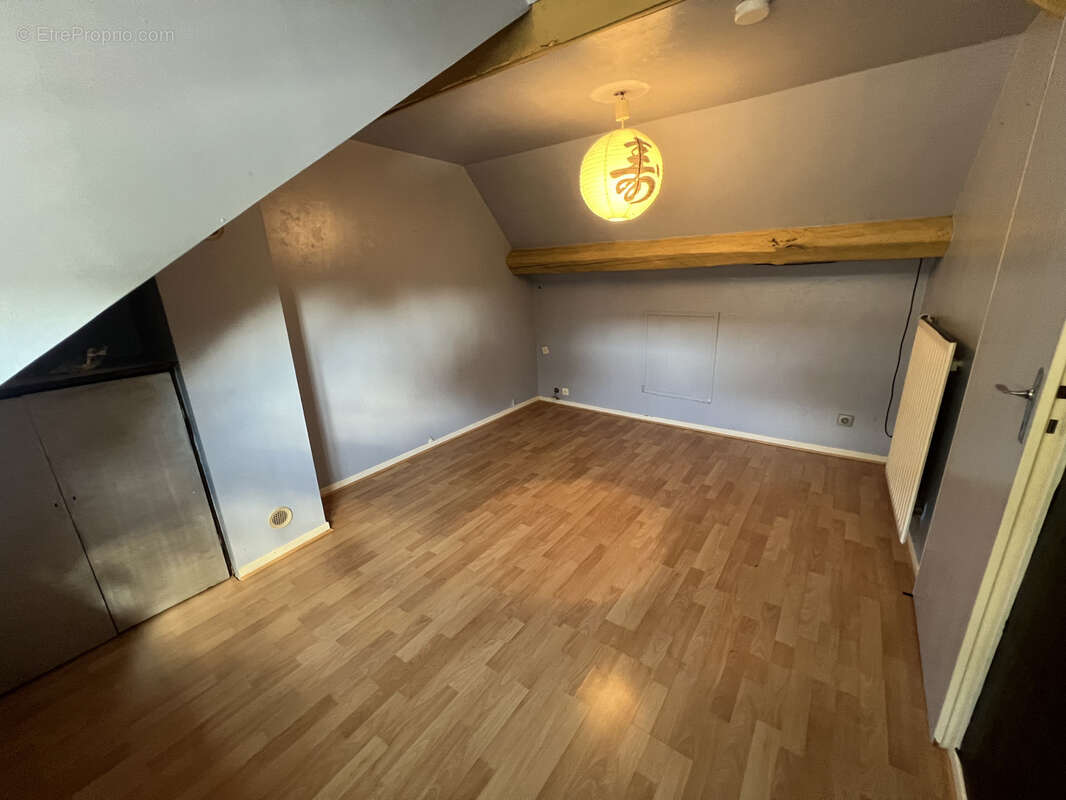 Maison à BOSGUERARD-DE-MARCOUVILLE