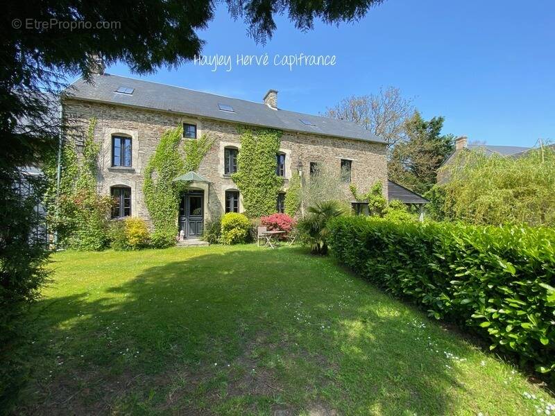 Maison à SAINTE-HONORINE-DE-DUCY