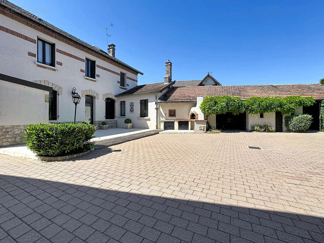 Maison à BOURGOGNE