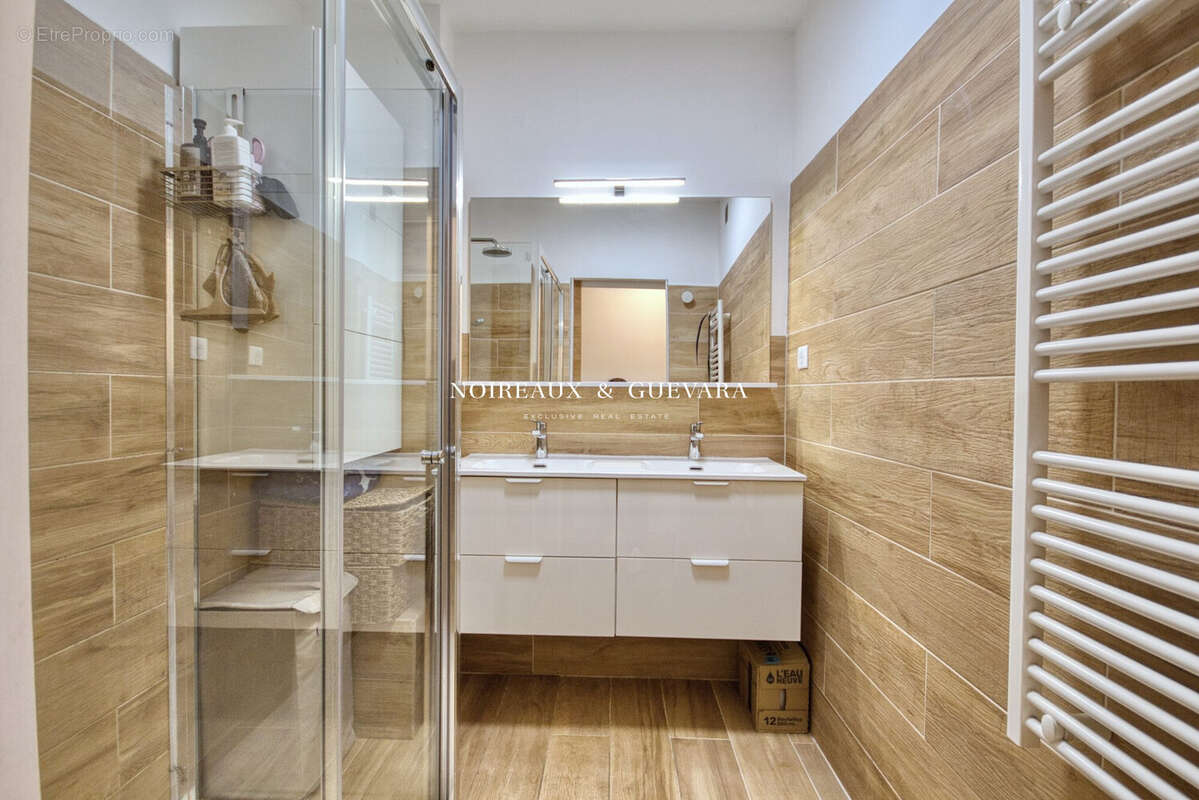Appartement à LE CANNET