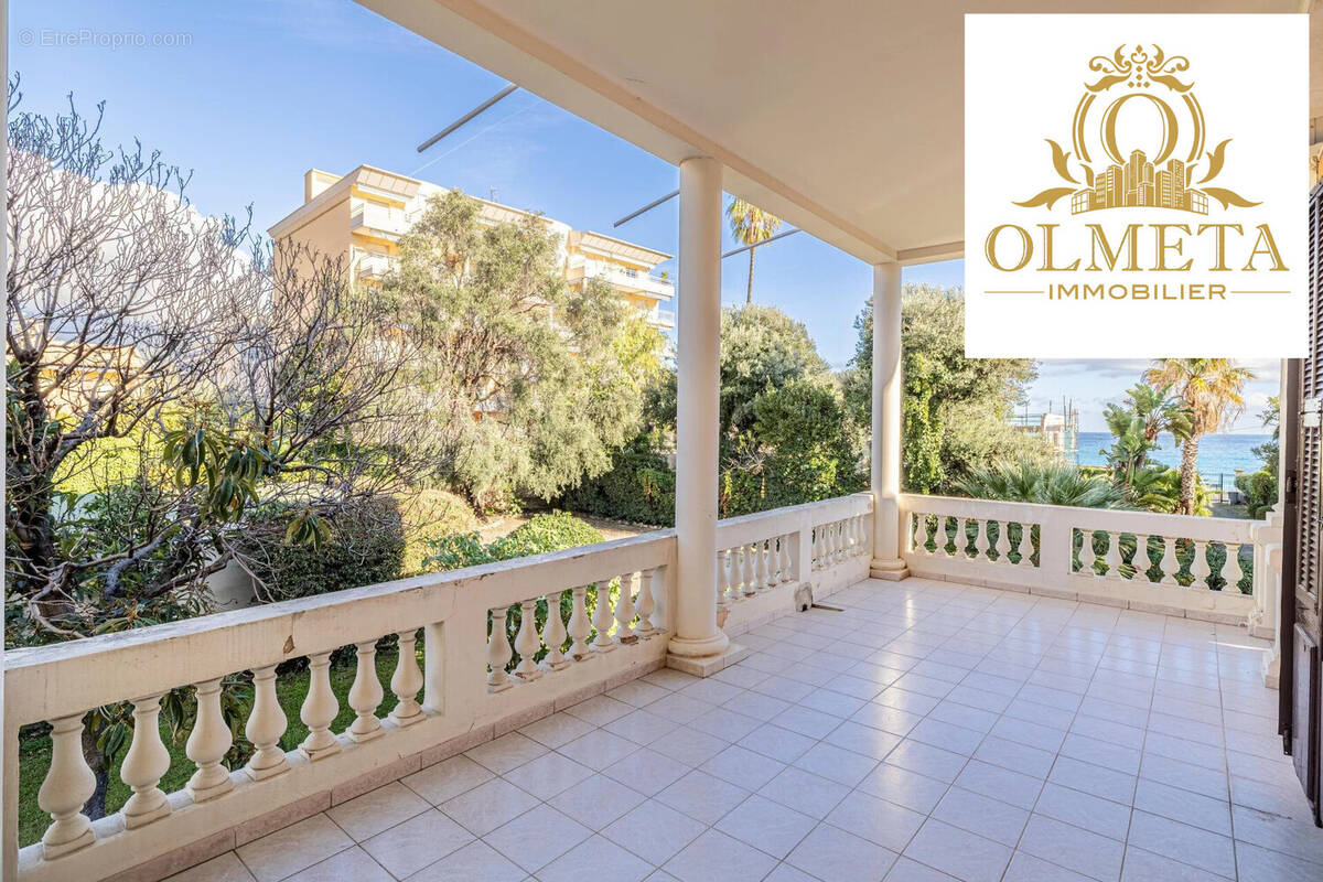 Appartement à ROQUEBRUNE-CAP-MARTIN