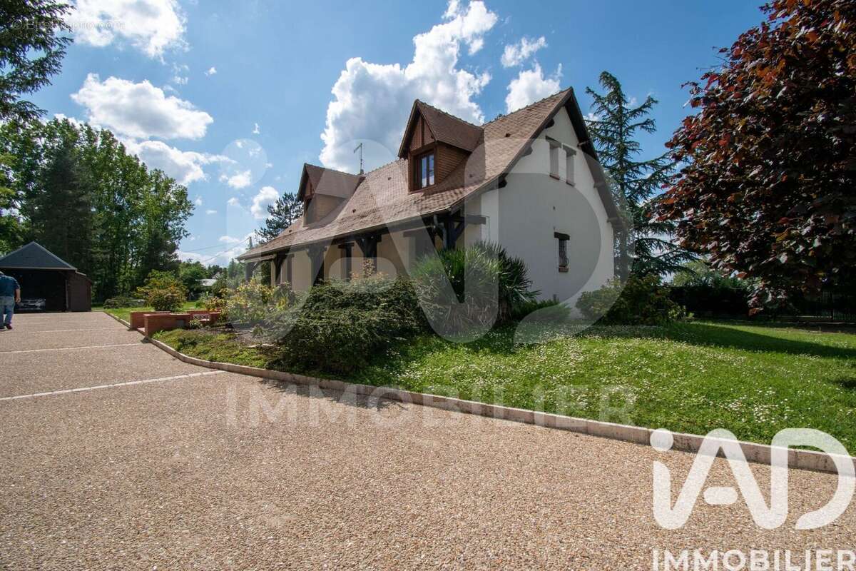 Photo 2 - Maison à LES MONTILS