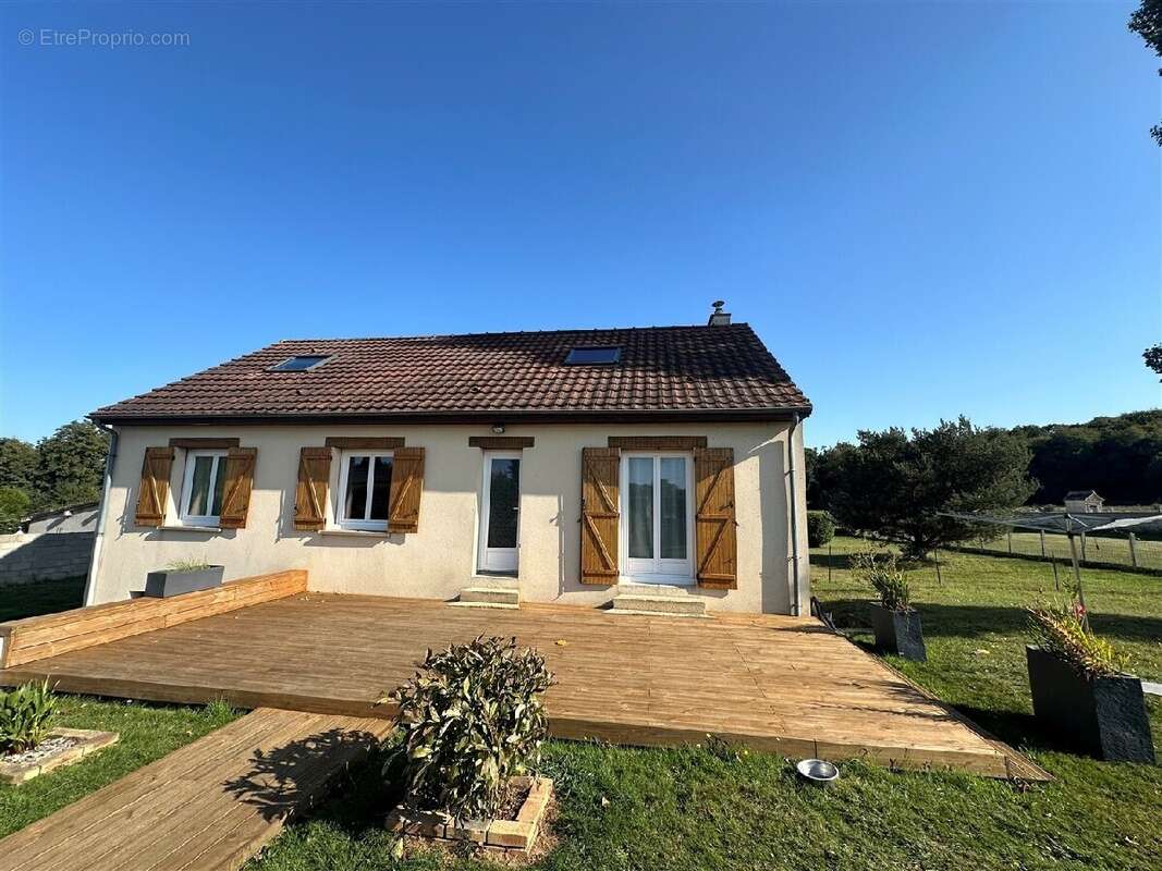 Maison à CHATEAUNEUF-EN-THYMERAIS