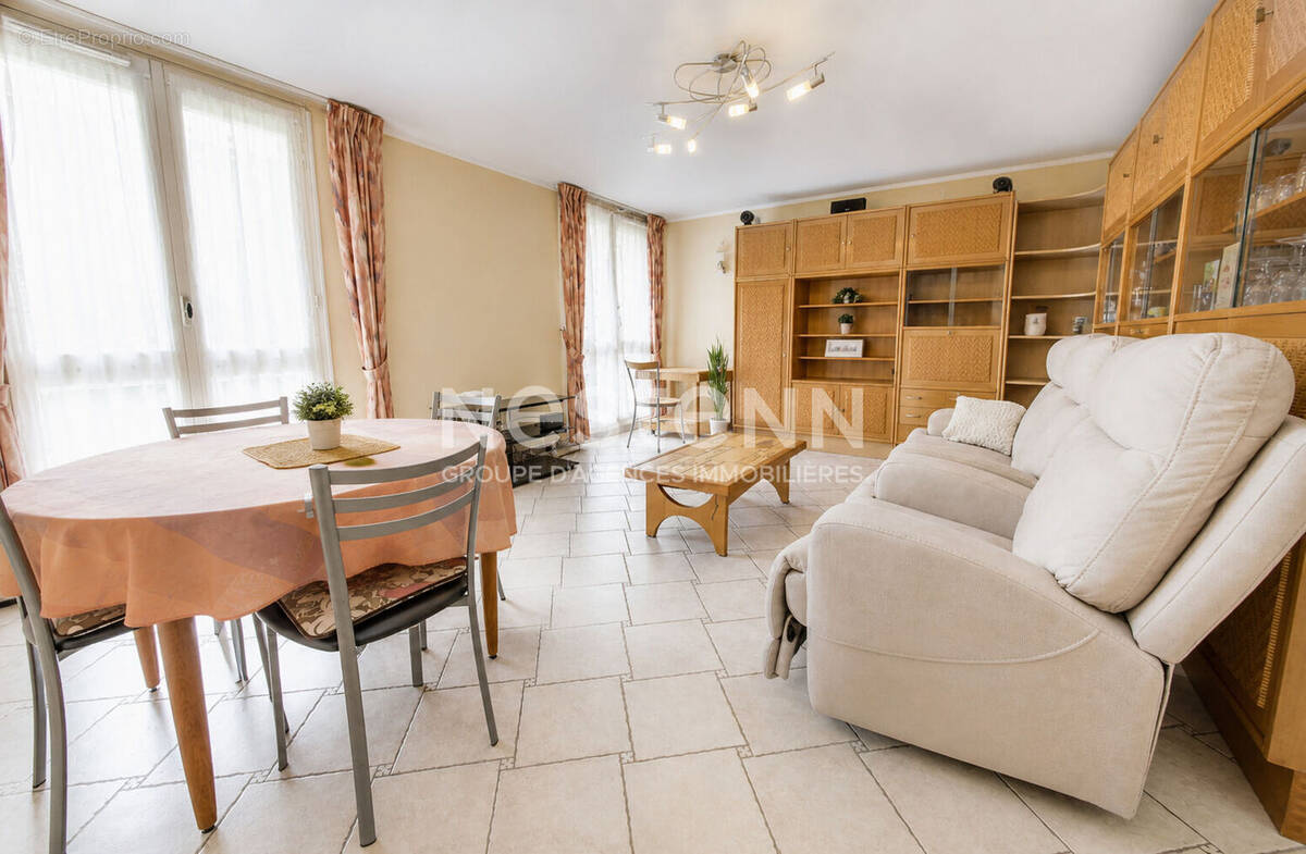 Appartement à ROISSY-EN-BRIE