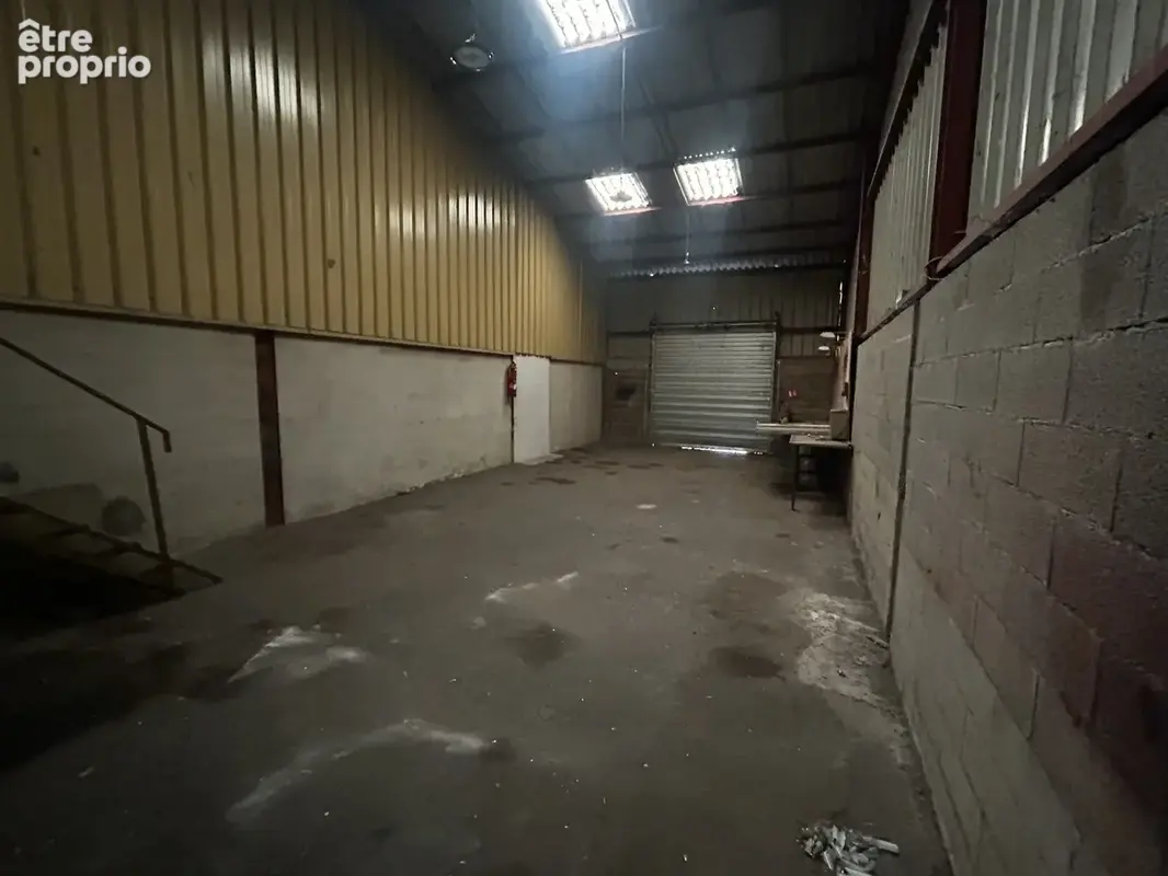 Entrepot Dépôt/Local d'activités 2 200 m2   Divisible   Proche aéroport - photo 12