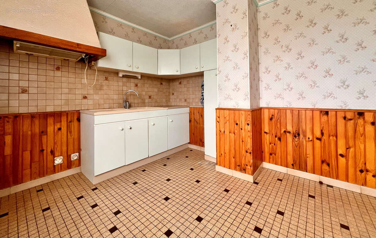 Maison à VILLEBERNIER