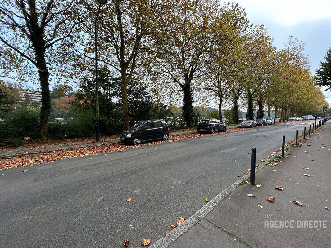 Appartement T2 34 m² - Quai de la Jonelière Nantes, exposé sud, parking en enfilade - photo 7