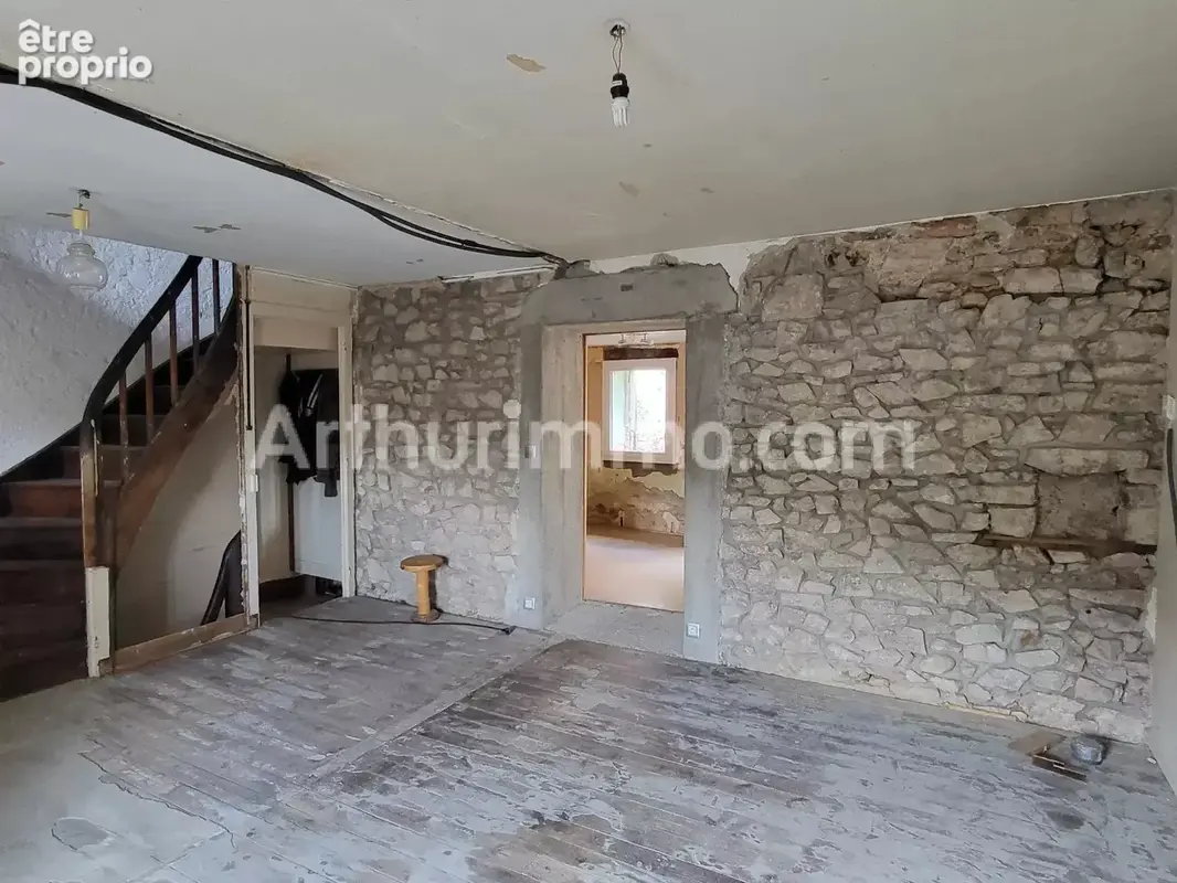 Vente Maison Saint-julien-molin-molette(42220) 80 000ï¿œ - photo 5