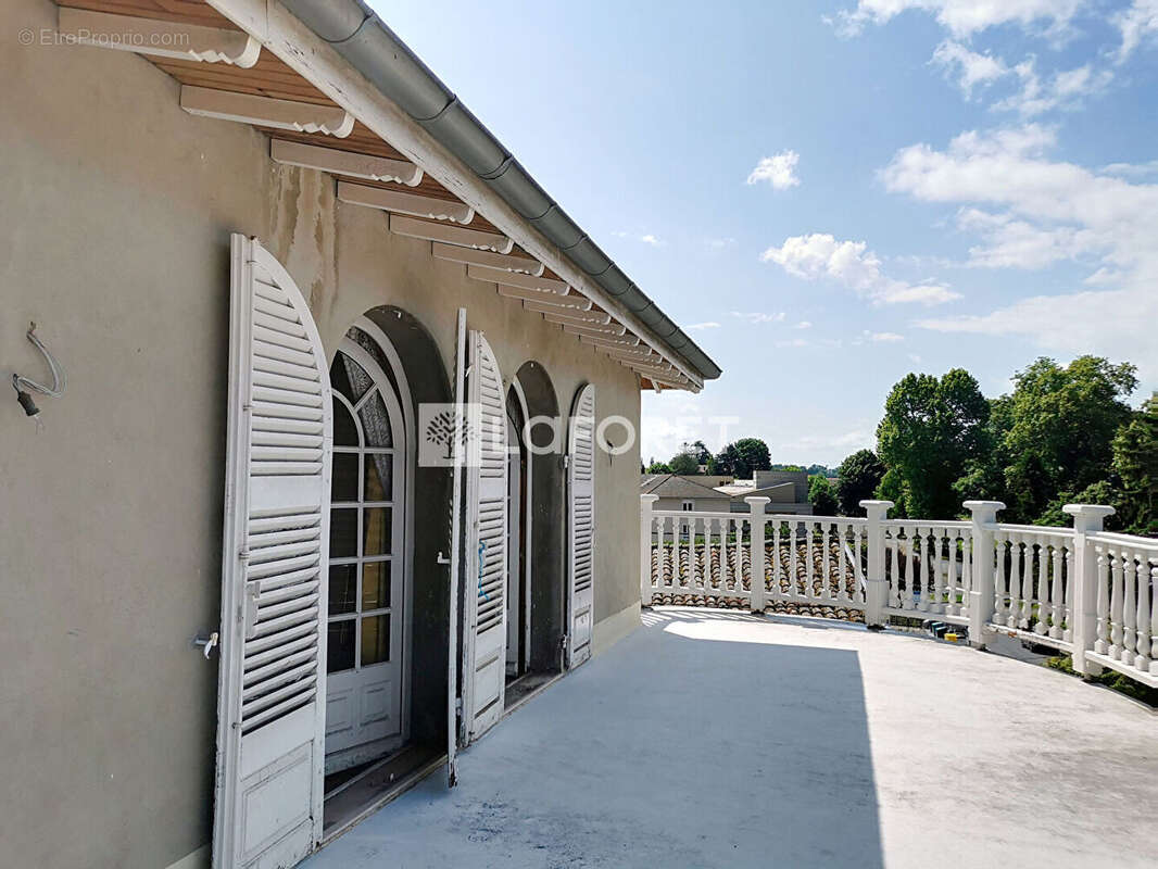 Maison à REYRIEUX