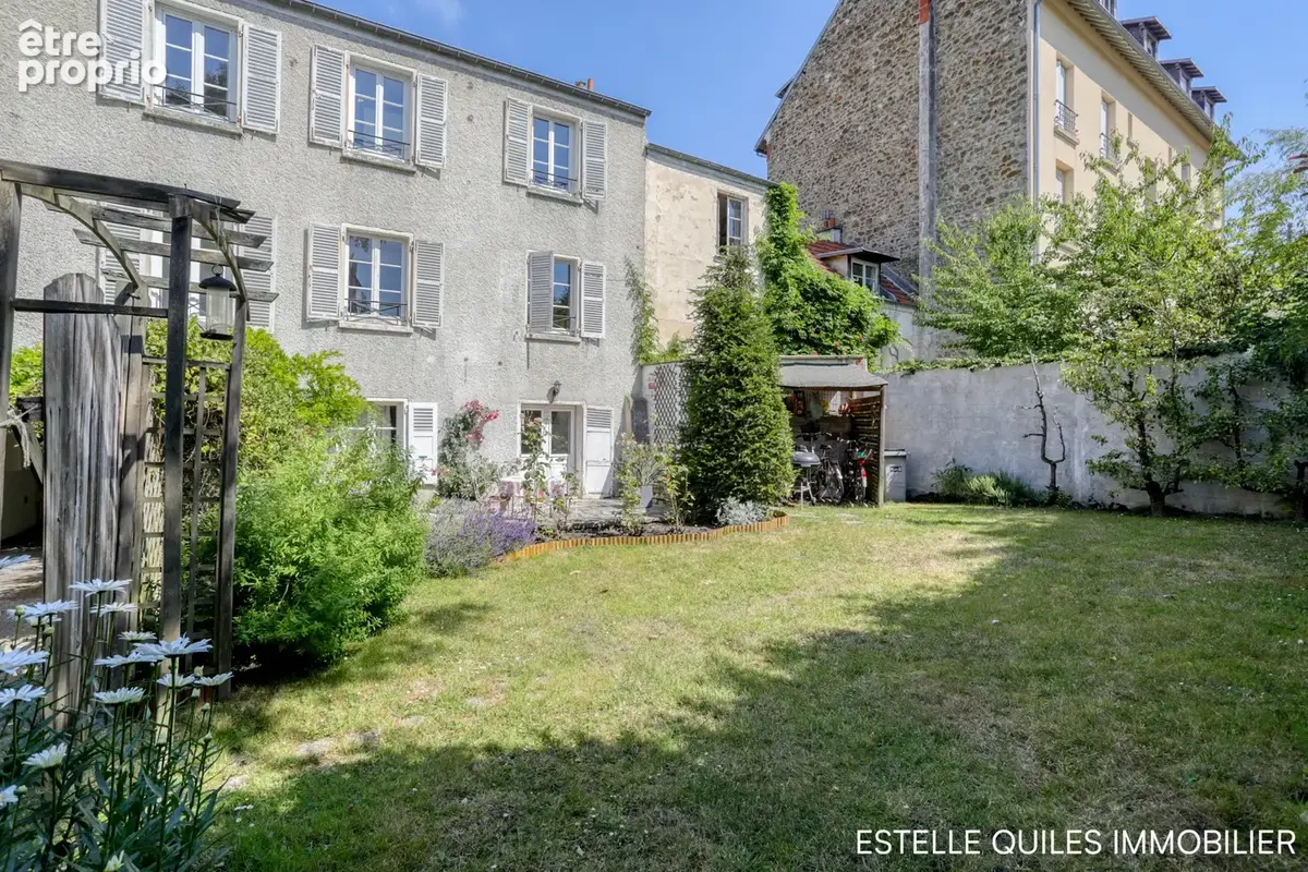 Maison VERSAILLES MONTREUIL 195 m2   4 chambres, 1 bureau   Jardin avec vue clocher   Calme absolu - photo 2