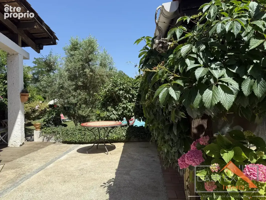 Maison commingeoise rénovée avec jardin, piscine et grand espace de vie de 58 m² - photo 2