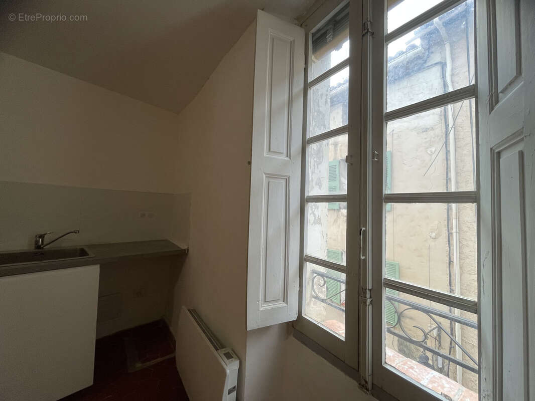 Appartement à COTIGNAC
