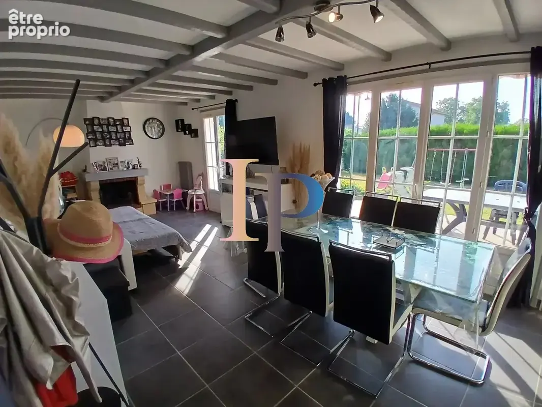 Maison 81 m² à Briennon  - photo 5