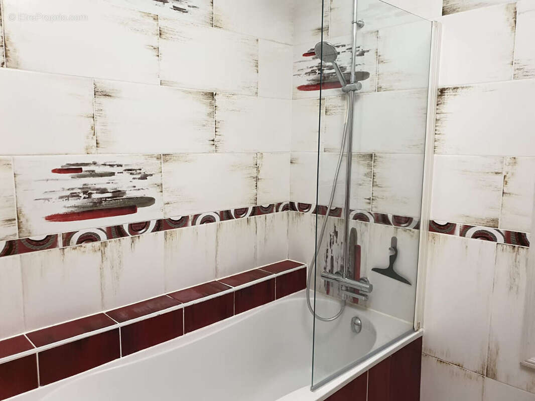 Appartement à CESSY