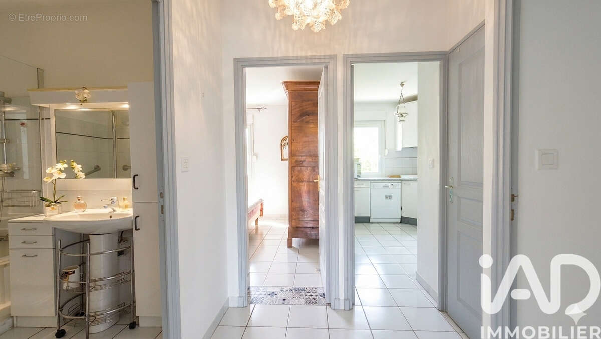 Appartement 55 m² à L'isle-Sur-La-Sorgue  - photo 9
