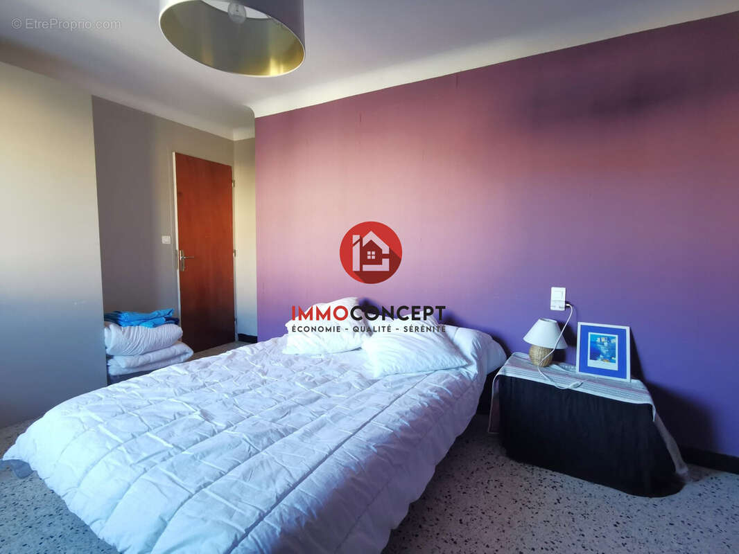 Appartement à BAGNOLS-SUR-CEZE