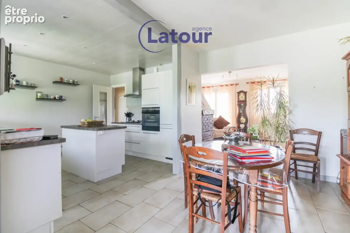 8 min de dreux. maison de 5 pieces avec sous-sol sur 1320 m2 de terrain. - photo 4