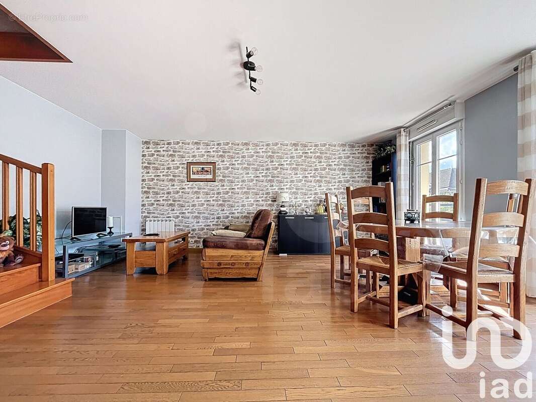 Photo 2 - Appartement à EMERAINVILLE