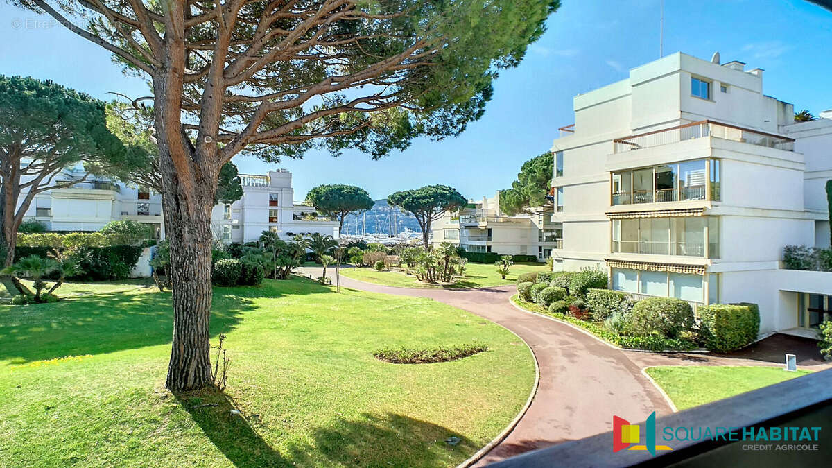 Appartement à MANDELIEU-LA-NAPOULE