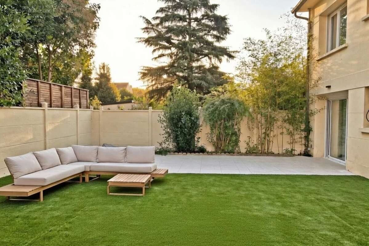 Maison à SAINT-MAUR-DES-FOSSES