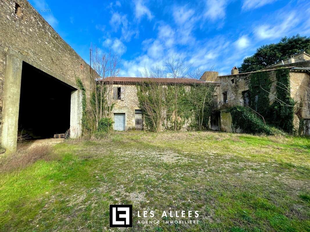 Maison à LES GRANGES-GONTARDES