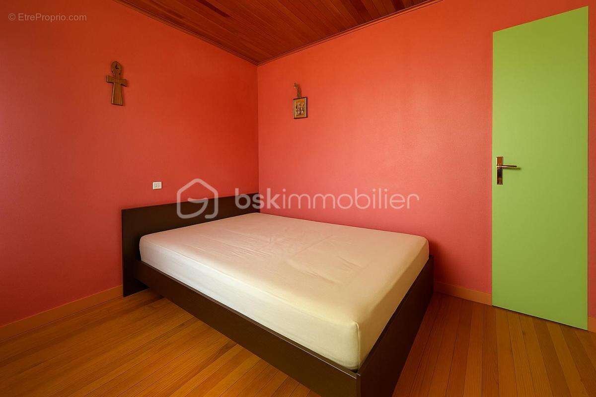 Maison à SAINT-HILAIRE-DU-ROSIER