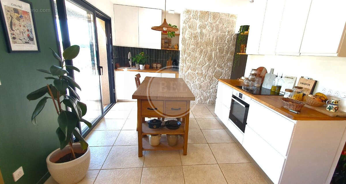 Maison à CHAMBOST-LONGESSAIGNE