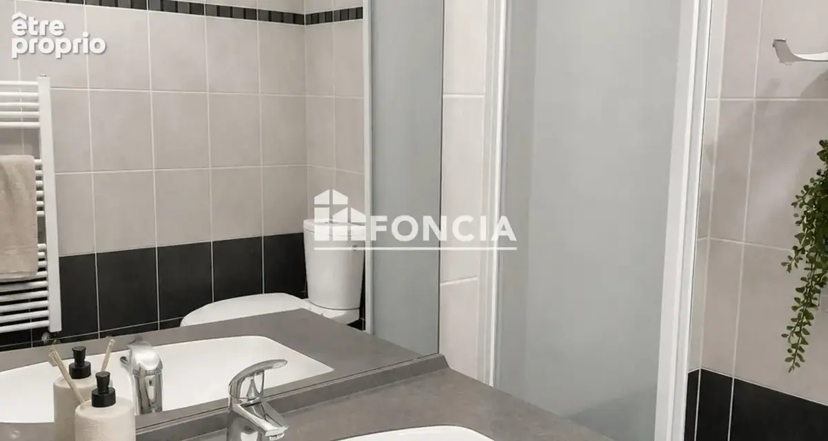 Nice – Rue Smolett – Studio avec balcon en étage élevé - photo 5
