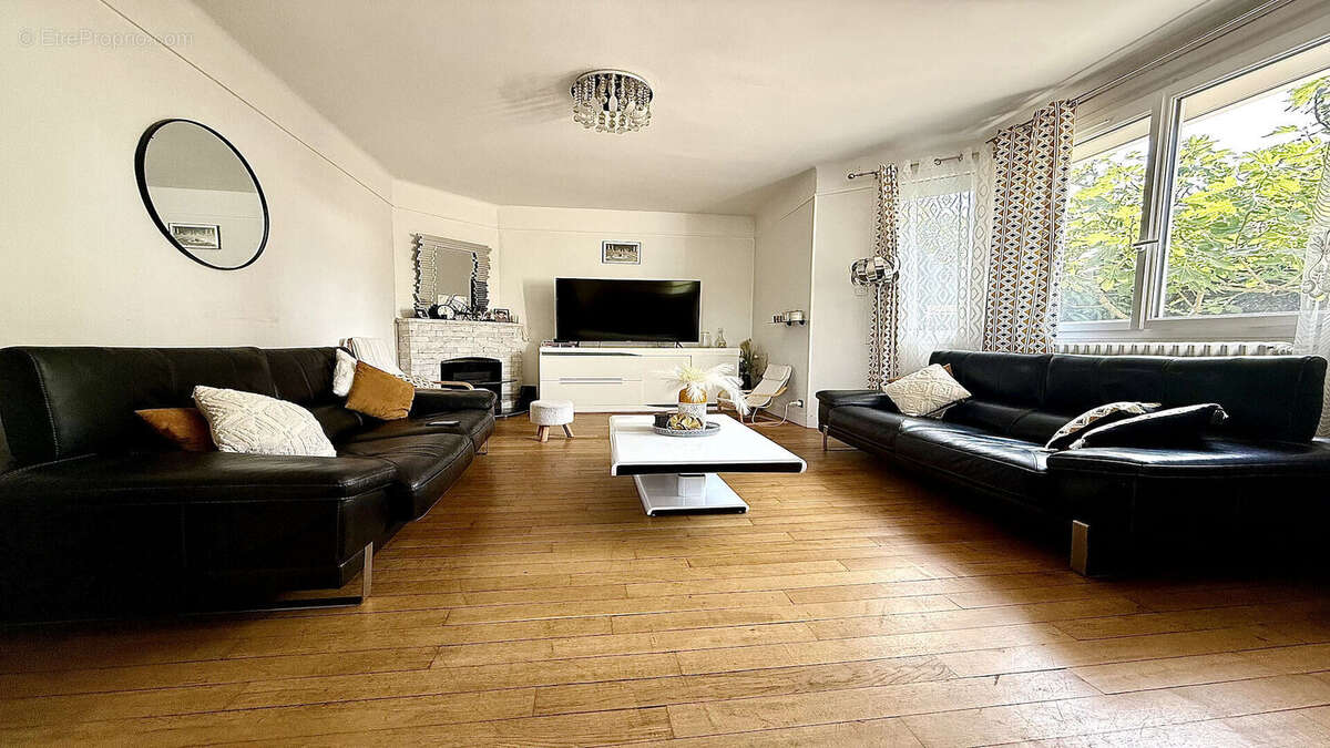 Charmante maison familiale ? proche de toutes commodités ! 185 m2 - photo 2