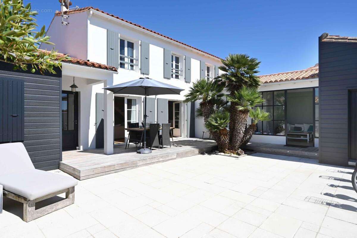 Jolie maison de famille A vendre Saint Clément Des Baleines - photo 35