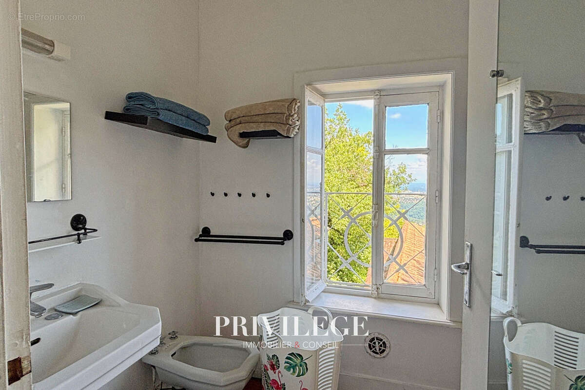 Maison à SAINT-CYR-AU-MONT-D'OR