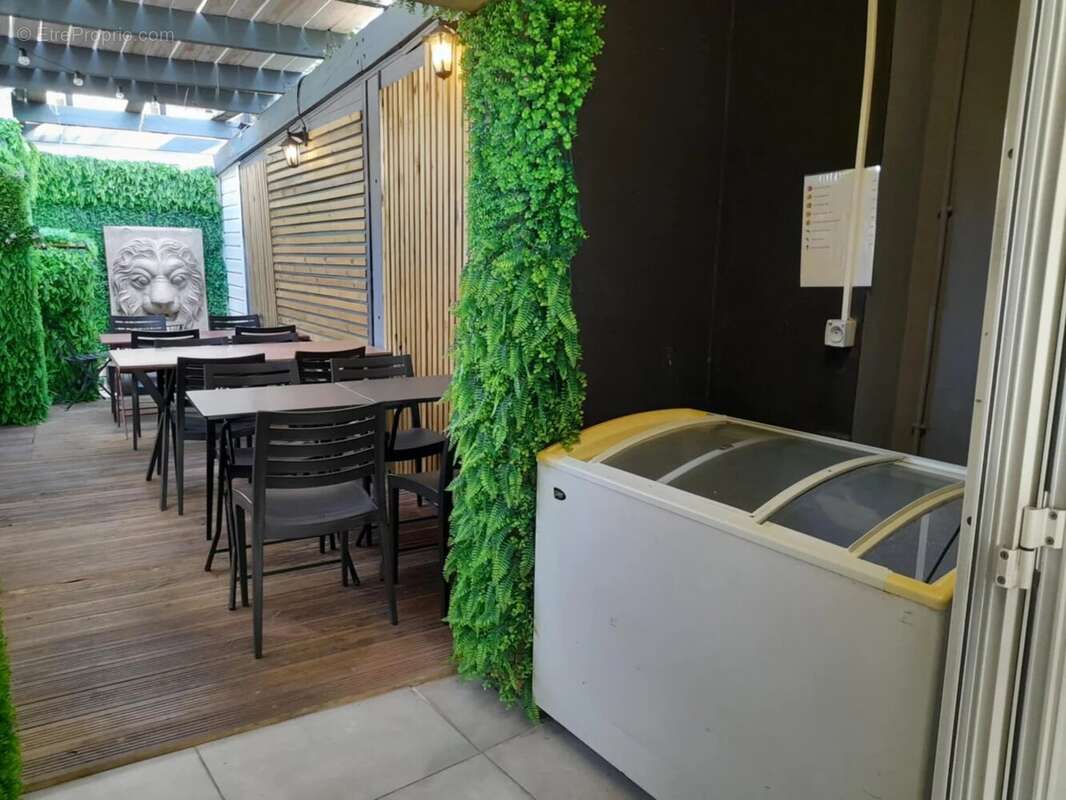 Commerce à SAINT-PIERRE