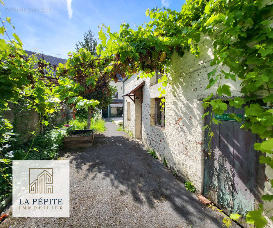 Maison à PONT-SUR-SAMBRE