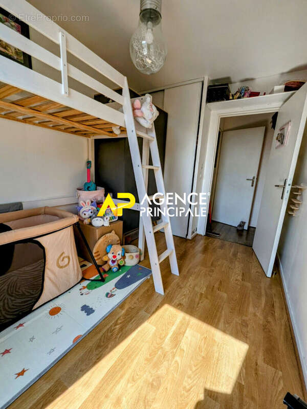 Appartement à SARTROUVILLE