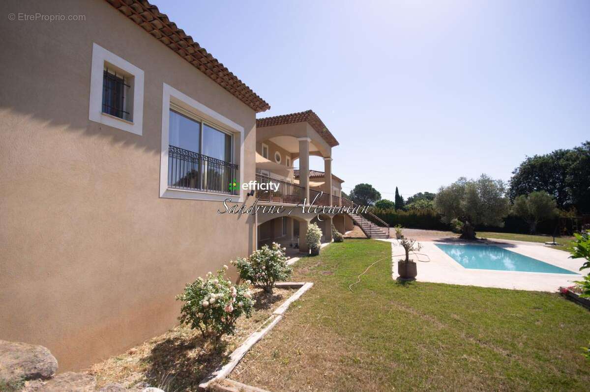Maison à LE VAL