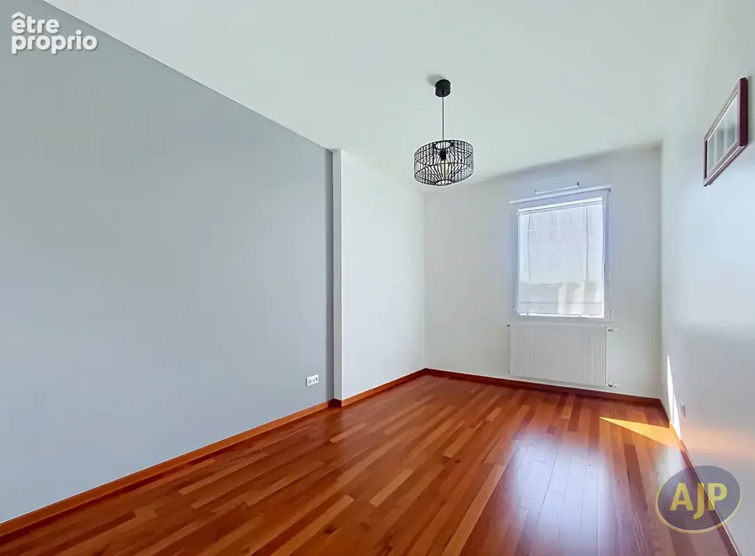 Appartement T3 avec balcon, terrasse SUD-OUEST et parking en sous-sol - photo 4