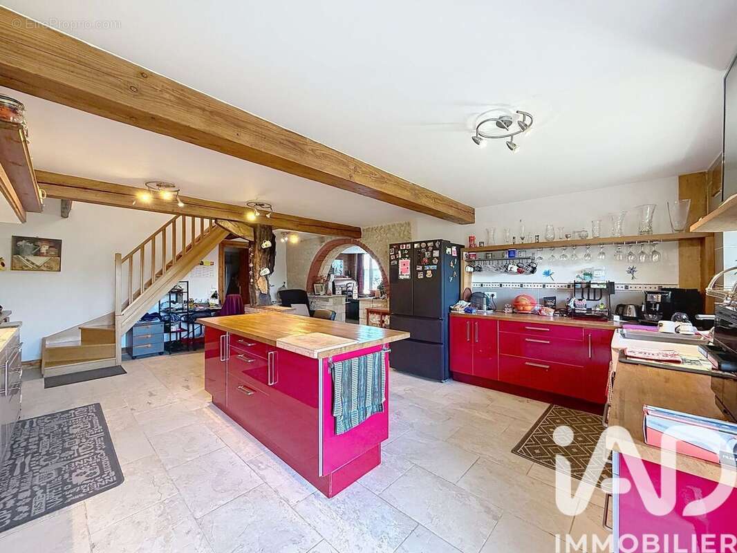 Maison 205 m² à Chevanceaux  - photo 5