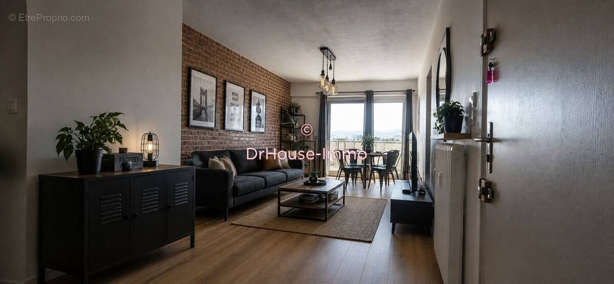 Appartement à FRAISSES