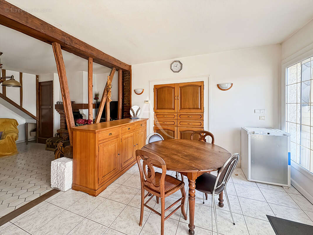 Maison à SAINT-LEGER-DU-BOURG-DENIS