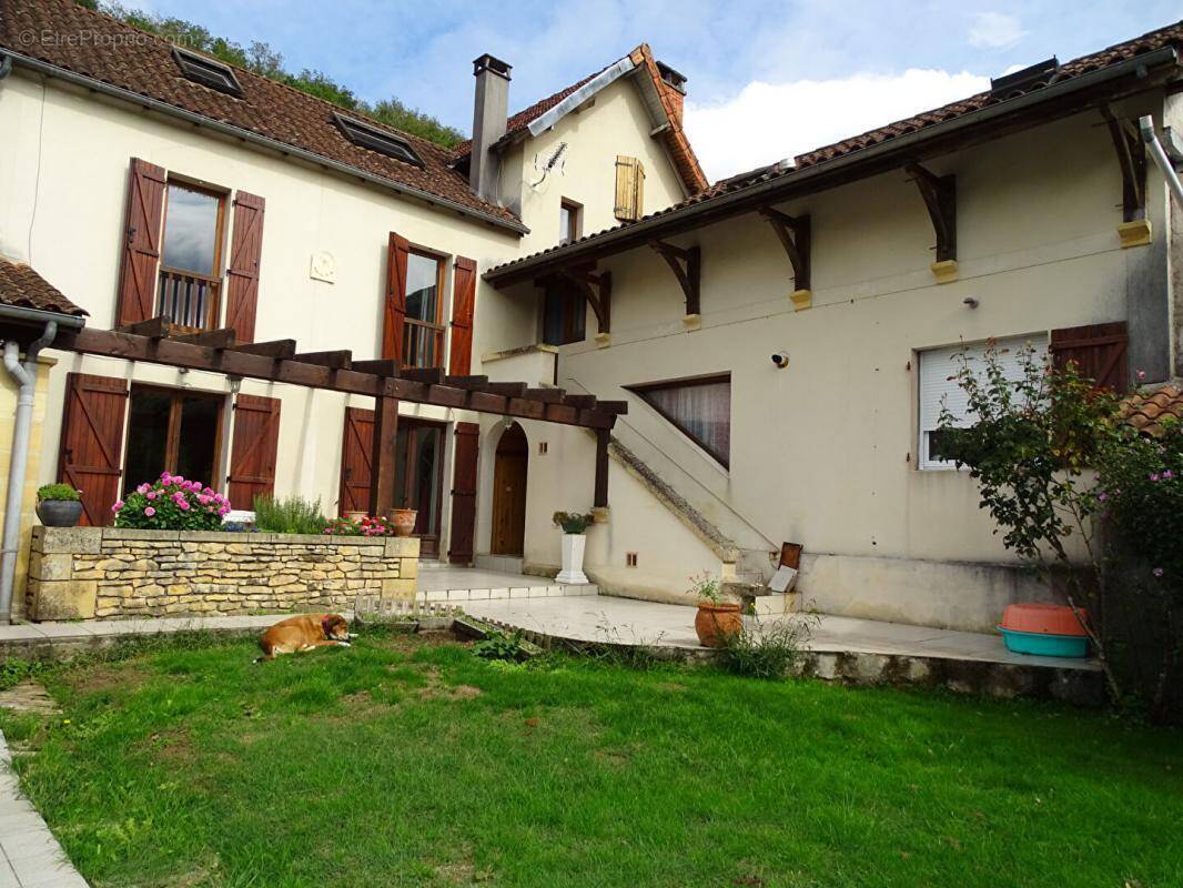 Maison à MONTIGNAC