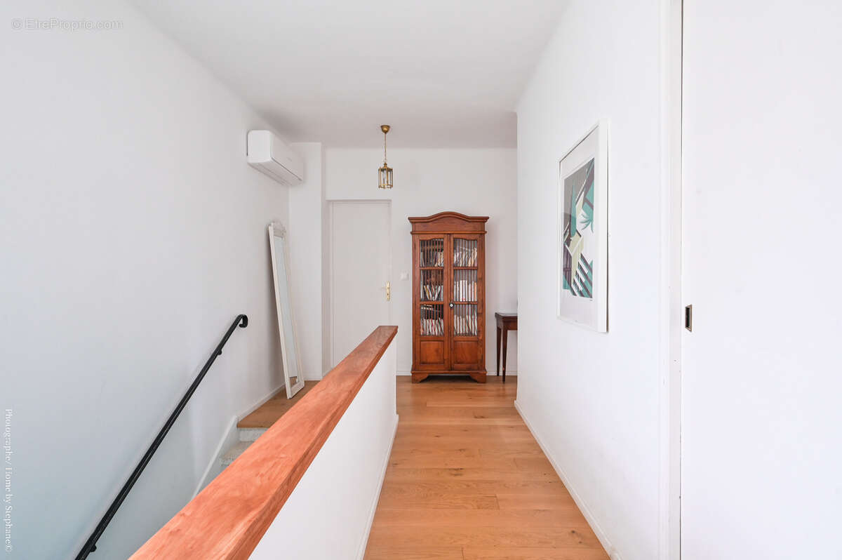 Maison à SAINT-CYR-SUR-MER