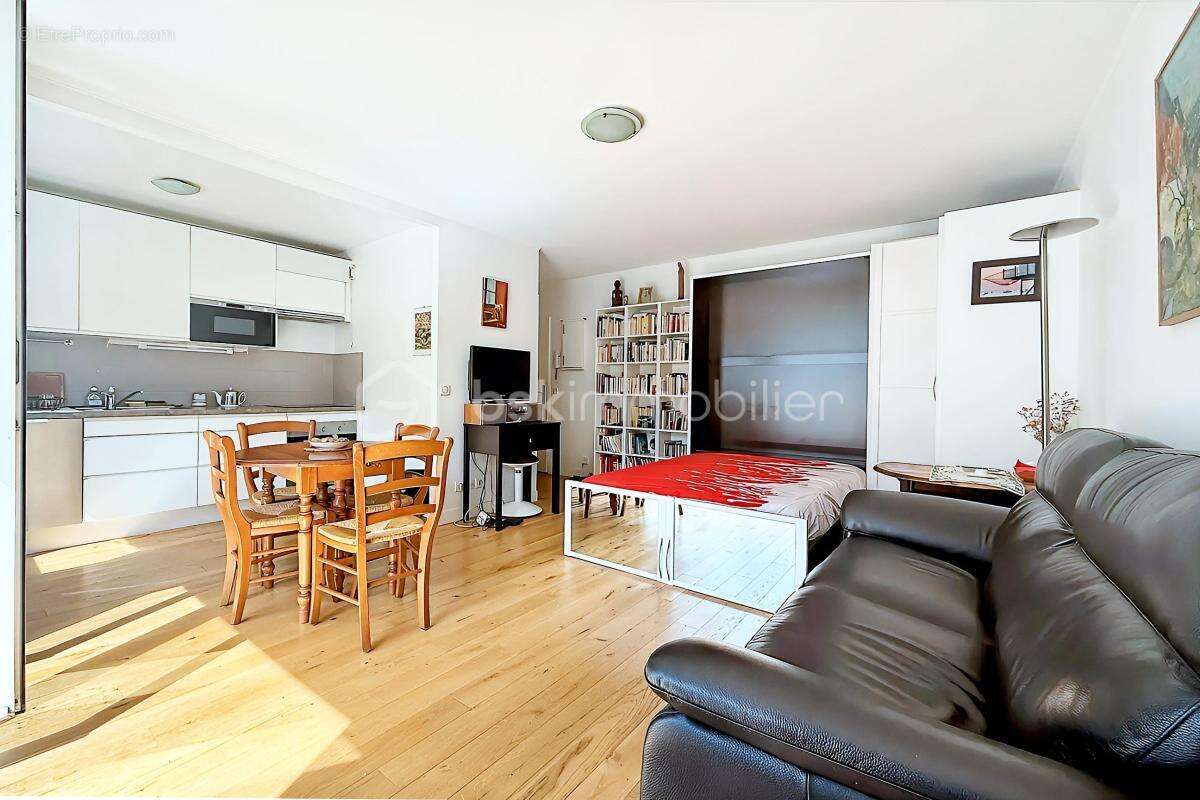 Appartement à PARIS-19E