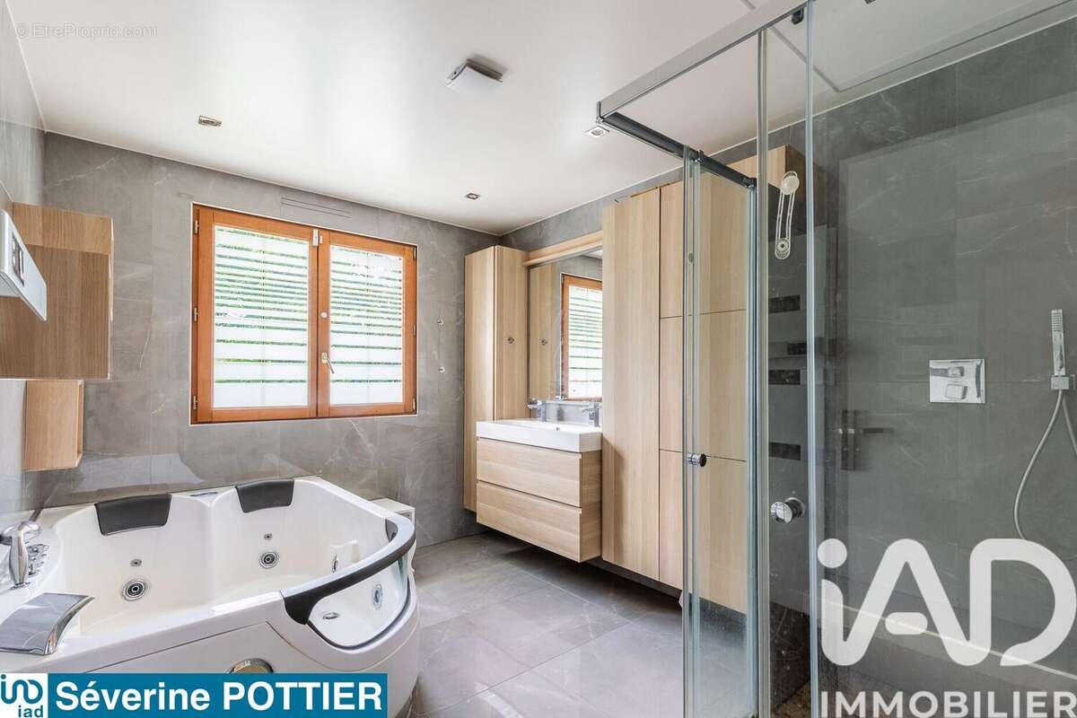 Photo 9 - Maison à VIRY-CHATILLON