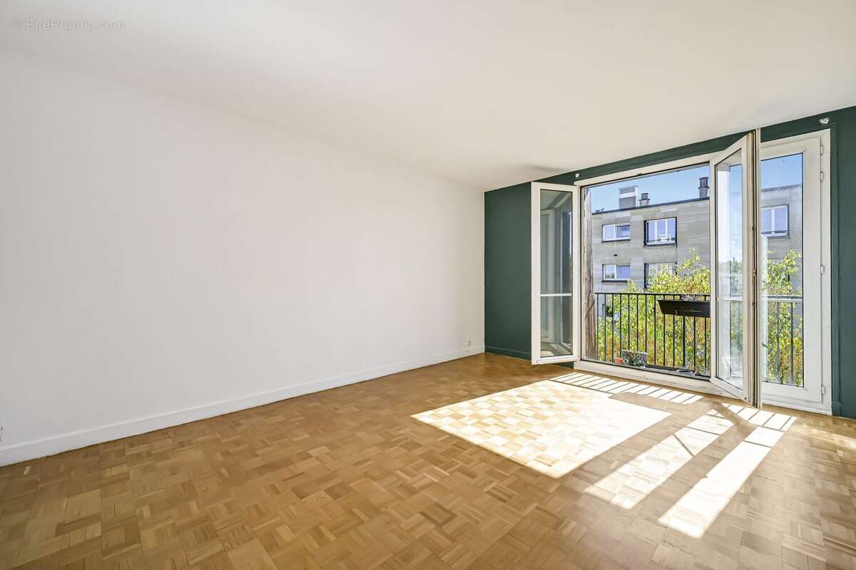 Appartement à SAINT-MAUR-DES-FOSSES