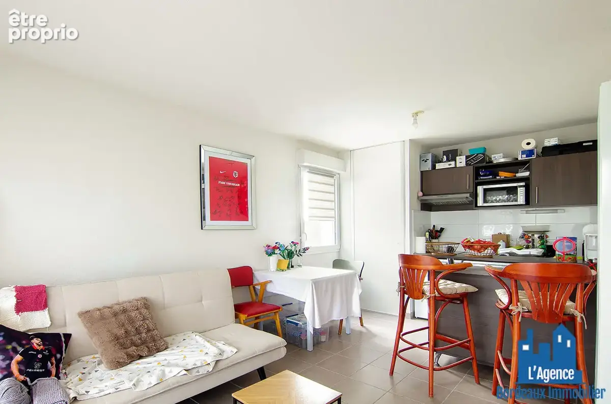 Exclusivité !!! bassens - secteur parc beauval - appartement type 2 de 39 m² avec  terrasse + 1 place de parking. michaël vigier - photo 5
