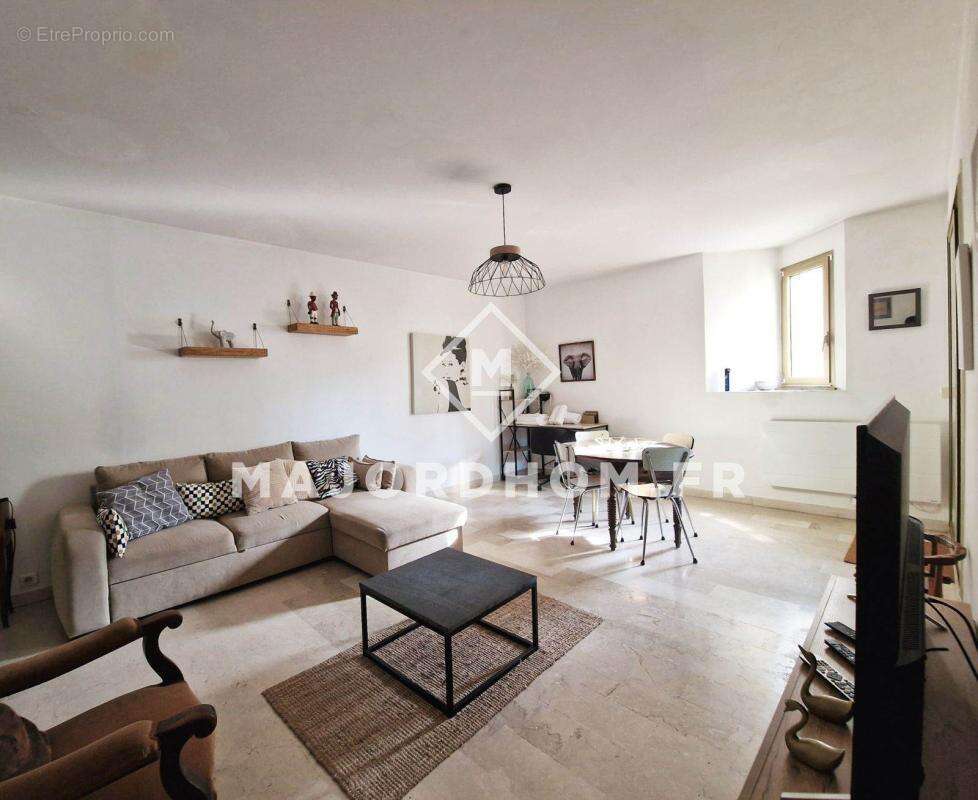 Appartement à MARSEILLE-8E
